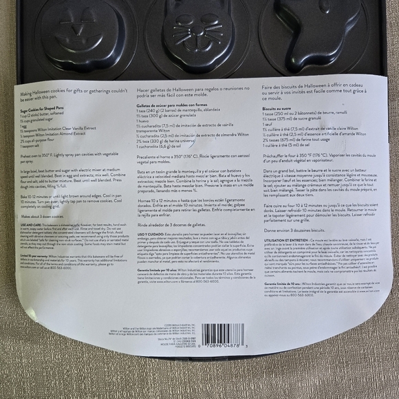 WILTON | Halloween Cookie Shapes Pan - Black - Picture 2 of 4